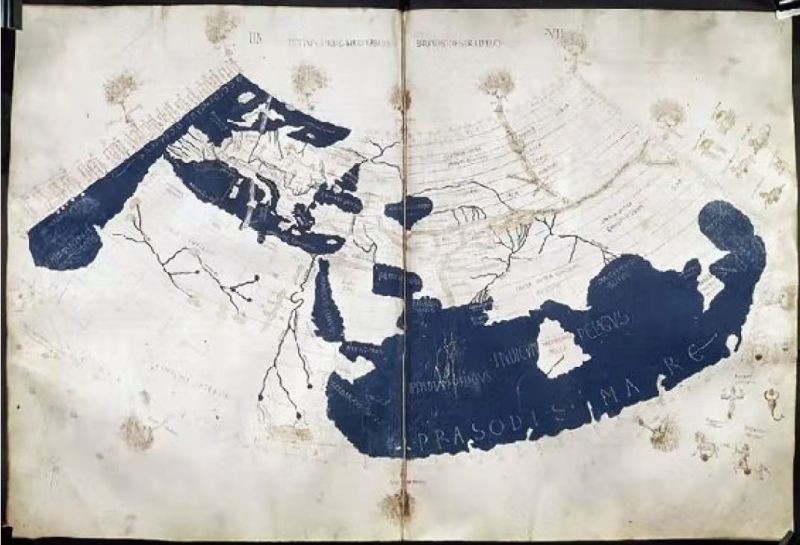 15世纪《地理指南》手抄本中托勒密地图。托勒密地图代表了古典时代希腊罗马世界所认知的最大地理范围，也反映了希腊罗马世界与印度洋世界的交流。